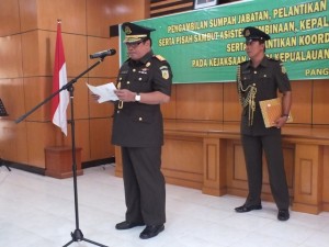 Sertijab Asisten Pembinaan, Kajari Manggar dan Koordinator di Aula Kejati Babel, Pangkalpinang pada hari Selasa, 8 September 2015